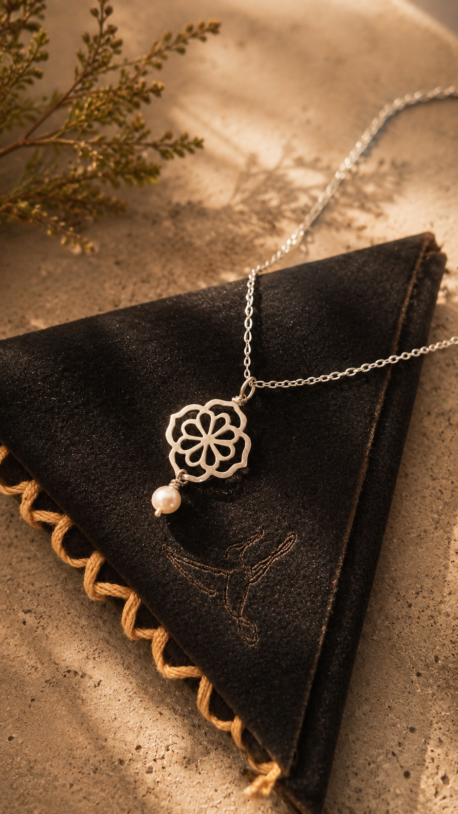 Collar Rosa de los vientos