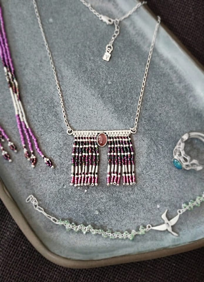 Collar miyuki con piedra