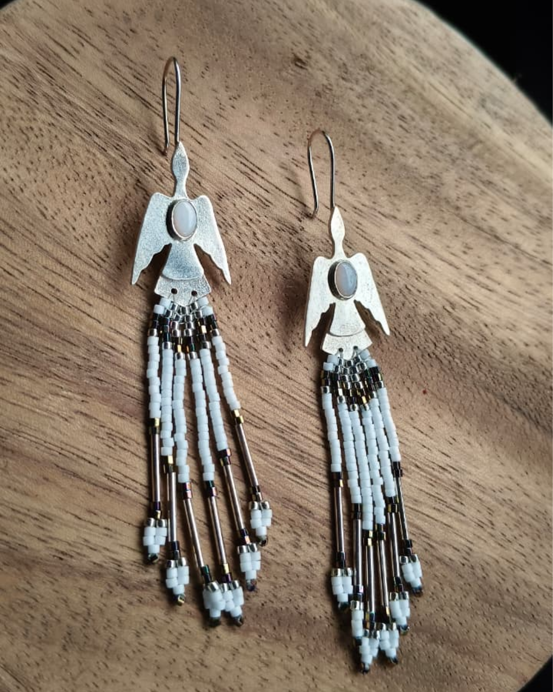 Aretes gaviota determinada